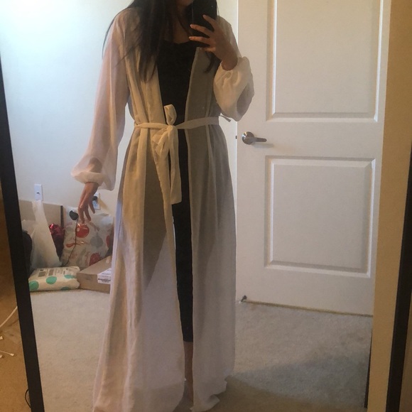 White Pretty Little Thing maxi beach kimono - Picture 4 of 5